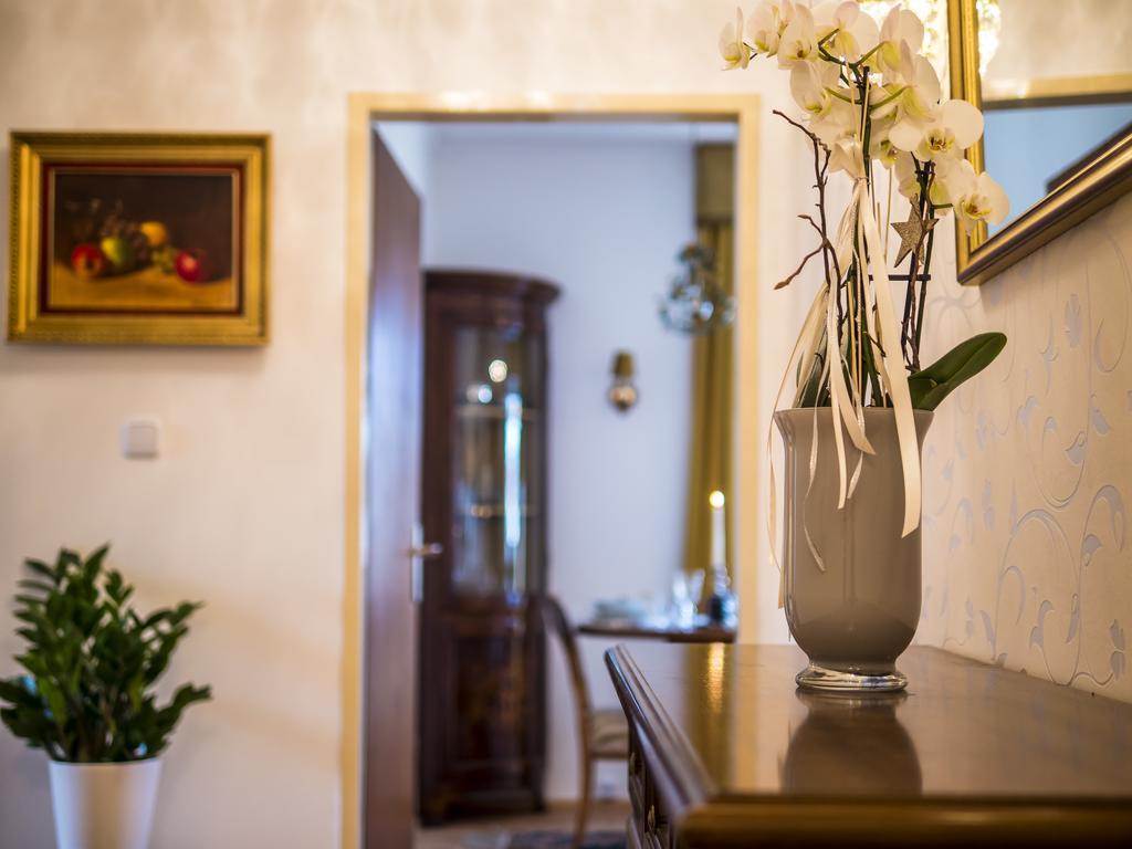 Apartment "Maria Theresia" Грац Екстериор снимка